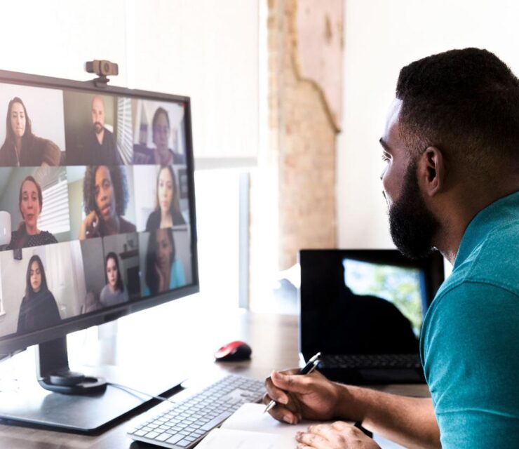 نحوه کار از خانه: نکات و شرکت هایی که از راه دور استخدام می کنند